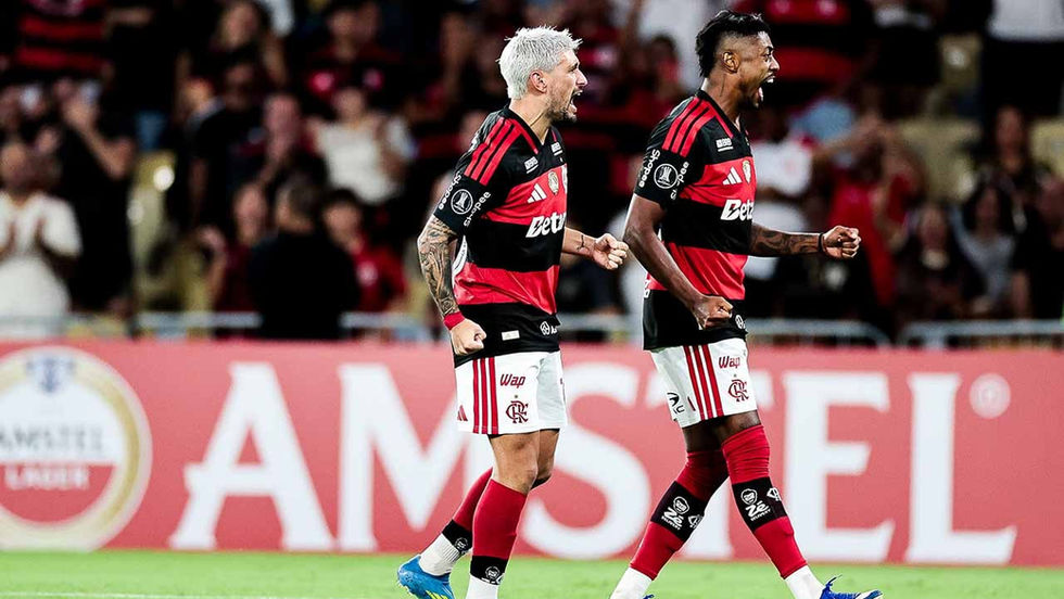 Arrascaeta e Bruno Henrique seguem decisivos e atingem marca histórica pelo Flamengo na Libertadores