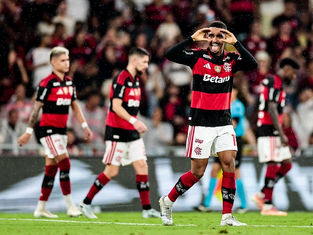 Flamengo vence com autoridade, embala no Brasileirão e entra no G-4