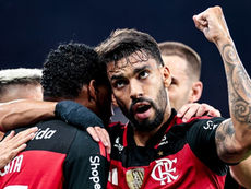 Flamengo mostra força, vence na altitude e larga com moral na Libertadores