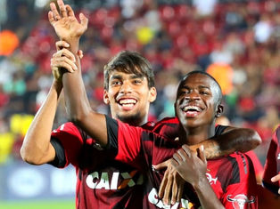Vini Jr. manifesta torcida por Paquetá e reforça laços com o Flamengo