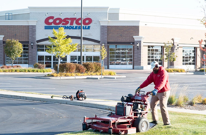 4-reasons-commerical-landscape-maintenance-is-important.jpg