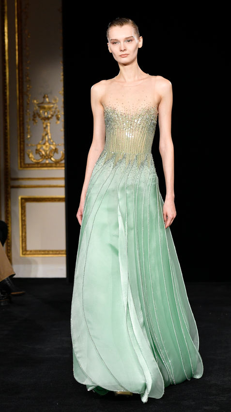 La prima Alta Moda di Armani Privé senza Giorgio Armani