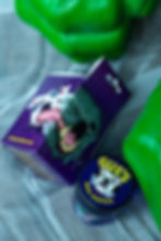 Back of the gamma gas box and top of lidd to the jar