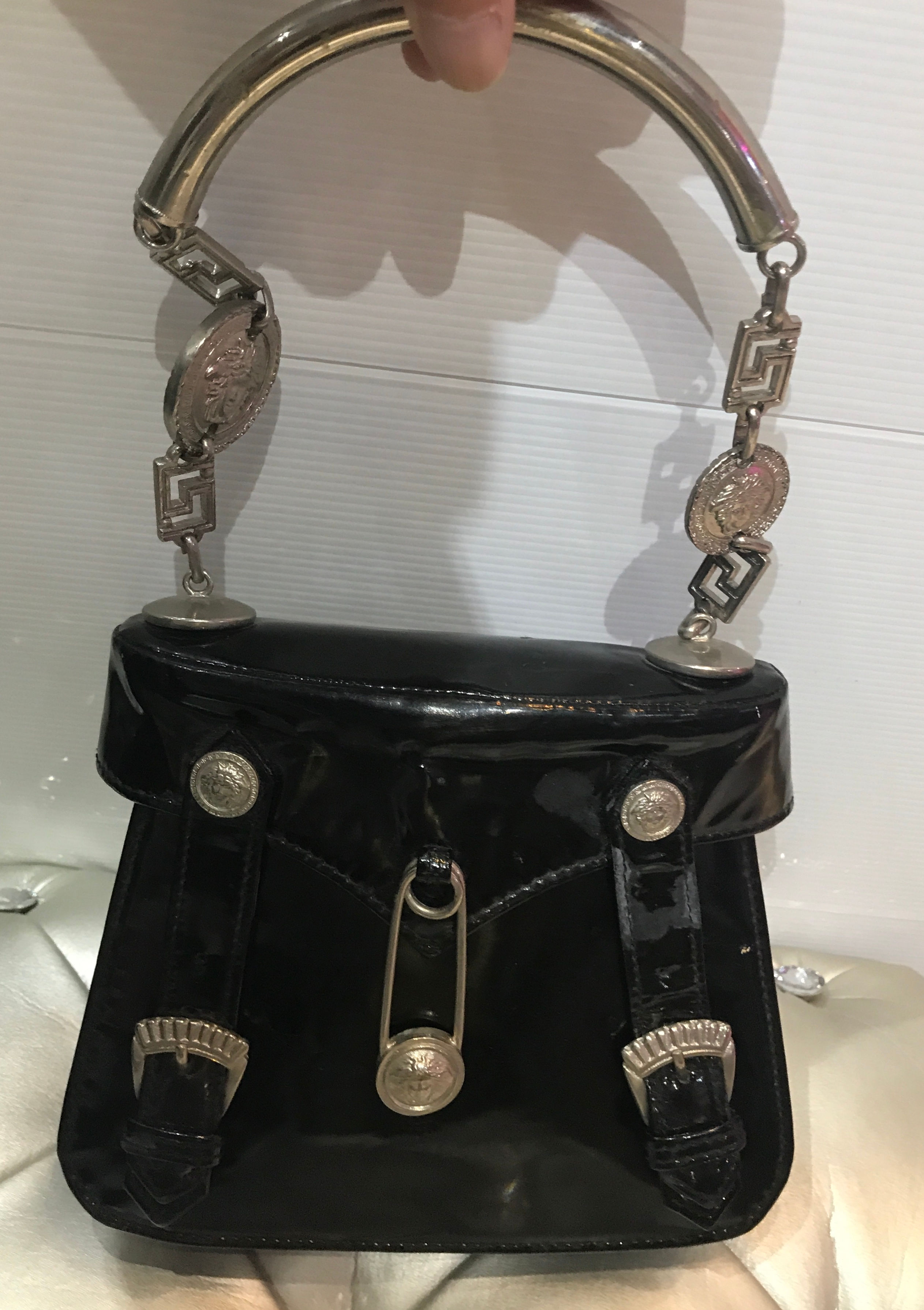 VERSACE    MINI HANDBAG      ENAMEL  BLACK  