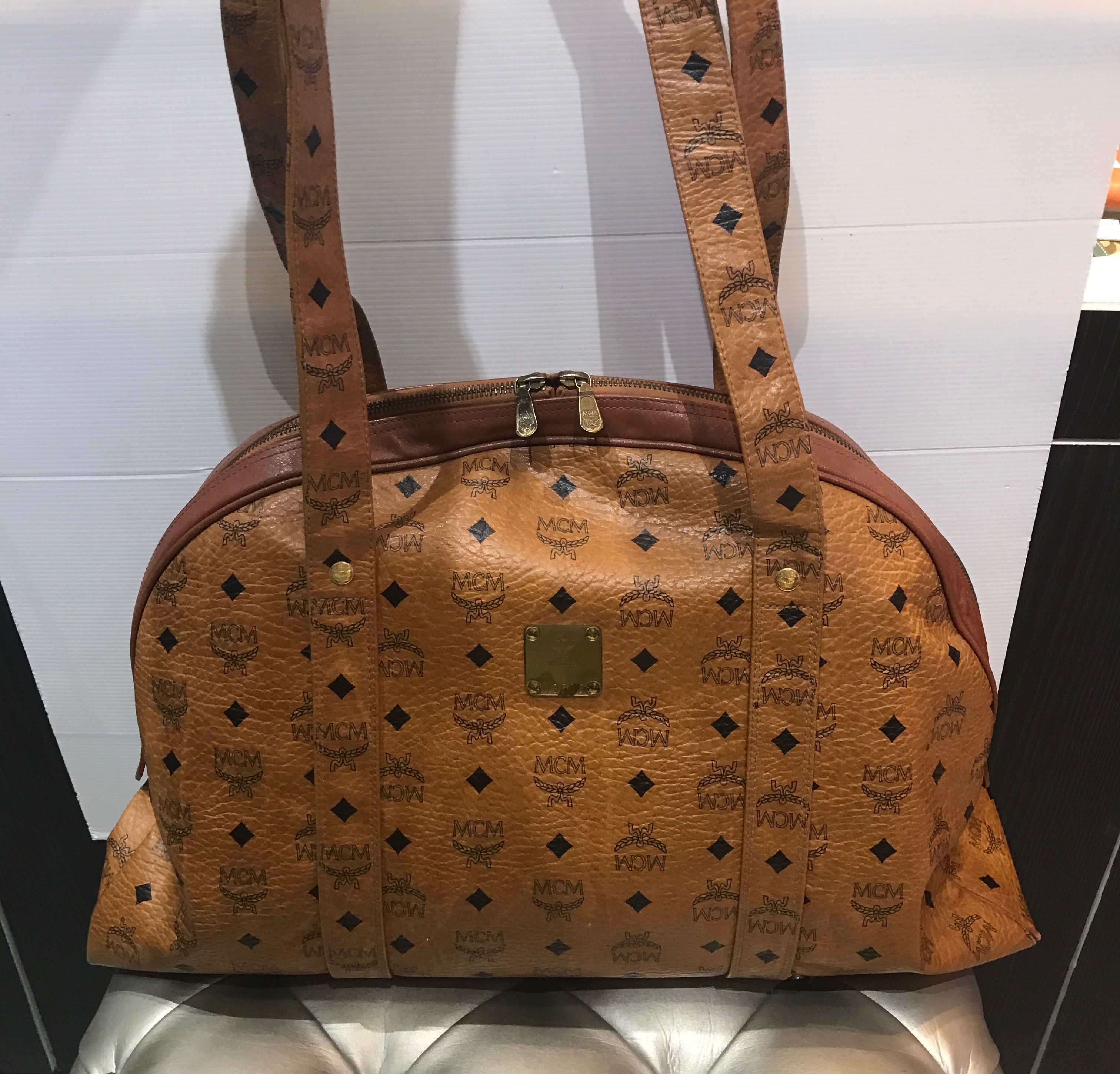 MCM  TOTE SHOLDER  BAG    N 3620  BRAWN     LERTHER  