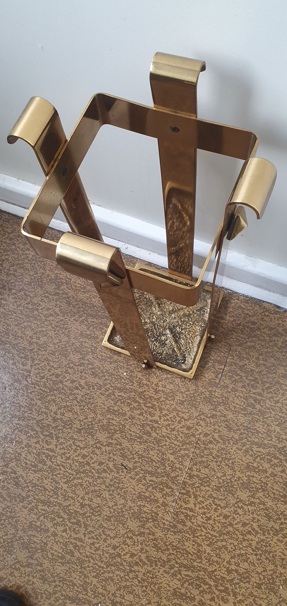 Regenschirmständer Midcentiry Design 60er Jahren. Messing massiv H 43cm.