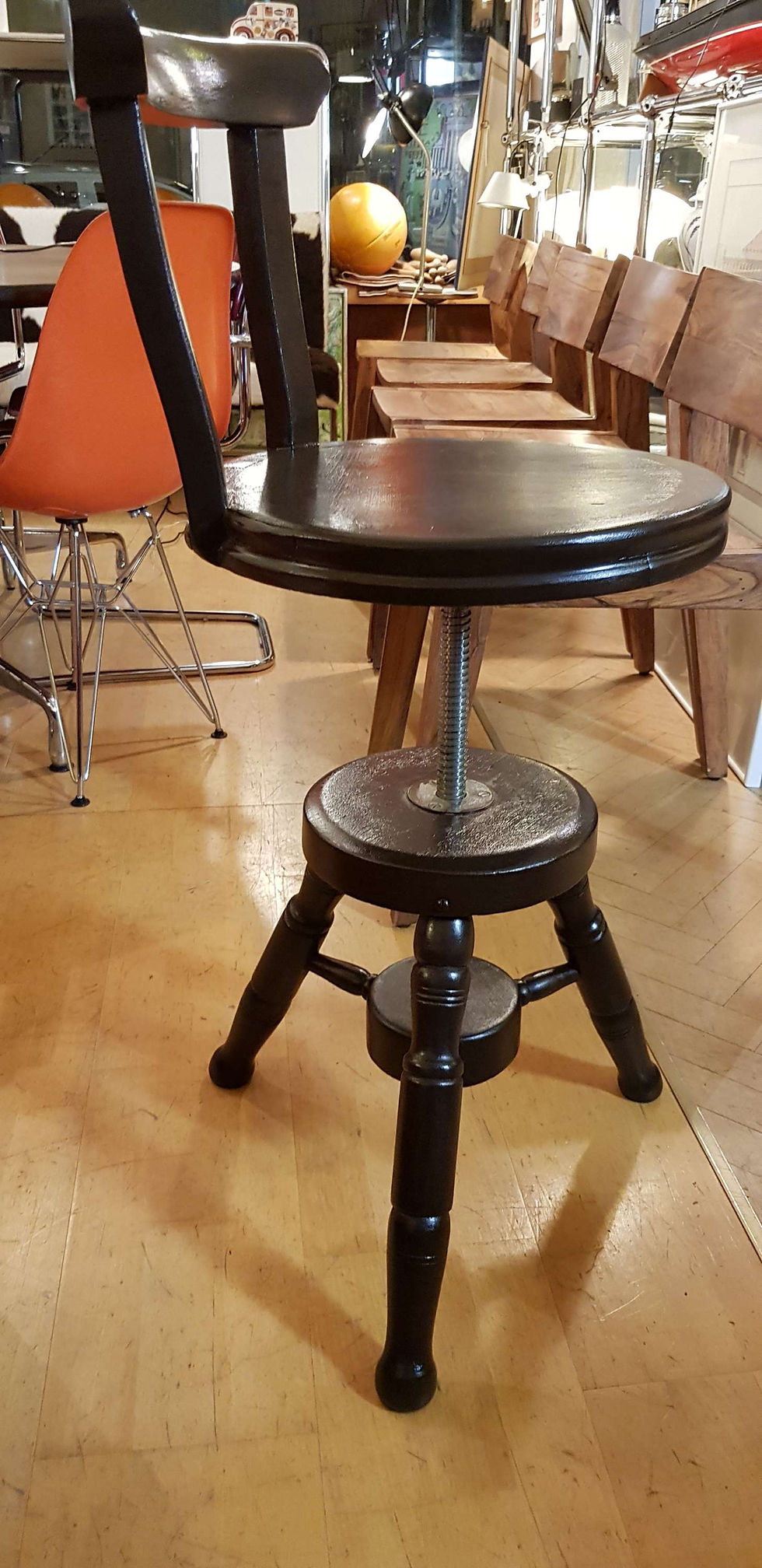 Beamten Drehstuhl Massivholz Wohl Ende 19 - Anfang 20 Jahrhundert.