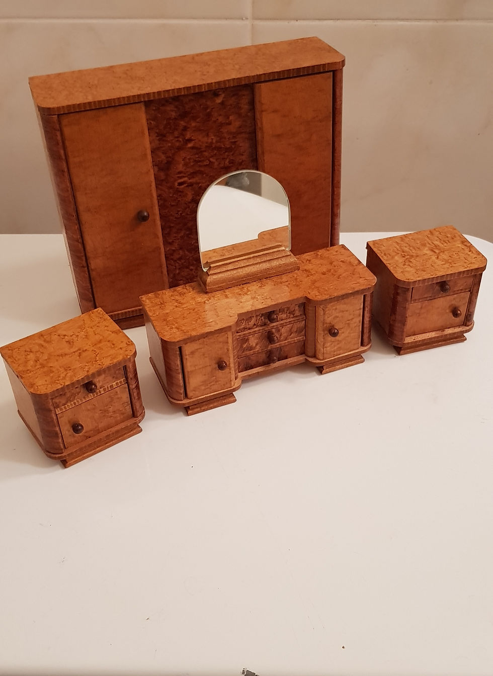 Puppen Möbel De Lux Art Deko Art aus 30er - 40er Jahren Birken- und Ahornfurnier