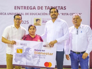 Gobierno Municipal entegó 1,500 Becas de Secundaria