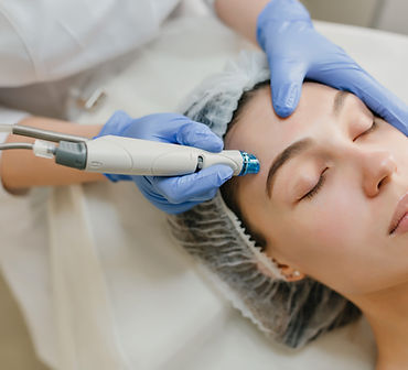 closeup-portrait-beautiful-woman-cosmetology-therapy-beauty-salon-professional-dermatology