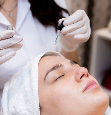 young-beautiful-girl-lies-beautician-s-table-receives-procedures_343596-4235.jpg