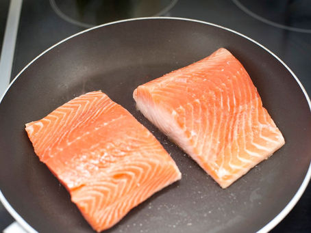 "Delicious One-Pan Honey Garlic Glazed Salmon and Sauerkraut Skillet: A Quick and Healthy Dinner Option"