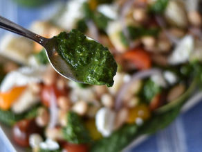 "How to Make a Delicious Panzanella Salad: The Perfect Recipe for a Refreshing Summer Dish"