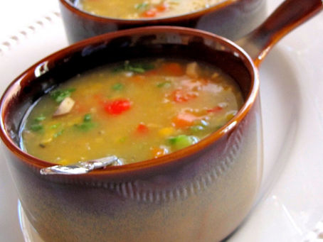 "How to Make a Creamy and Delicious Corn Soup with Only a Few Simple Ingredients"