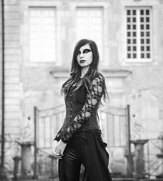 Balde au bord de l'eau