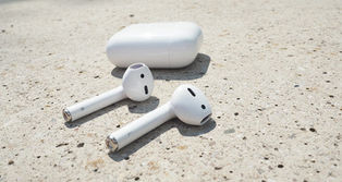 Review of the best headphones for iPhone Apple AirPods 2