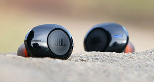 Review of headphones for Dance music JBL Tune 125TWS