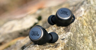 JBL Live 300TWS Hip Hop Headphone Review