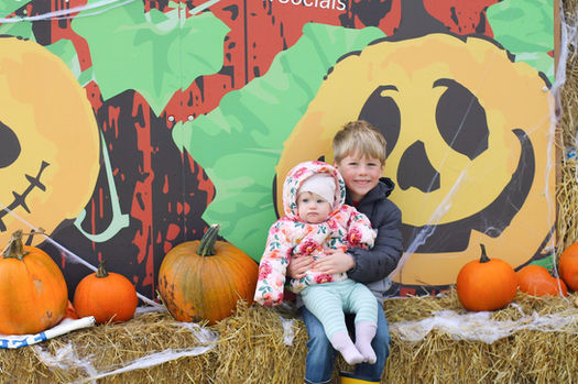 Drewton's Pumpkin Patch Children with Pumpkins