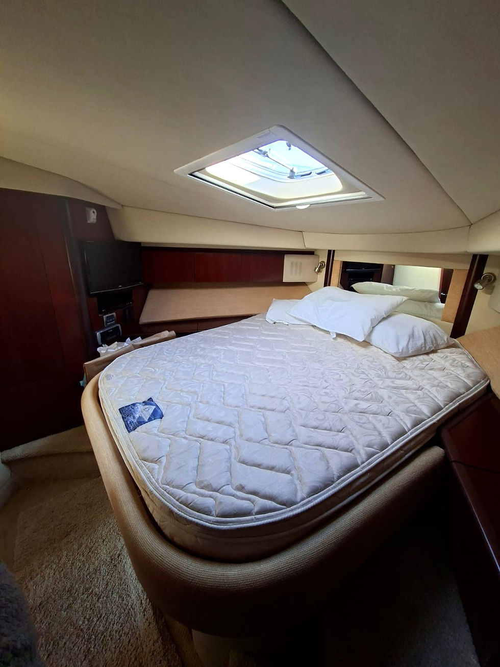 Miniatura: Sea Ray 42 Sedan Bridge