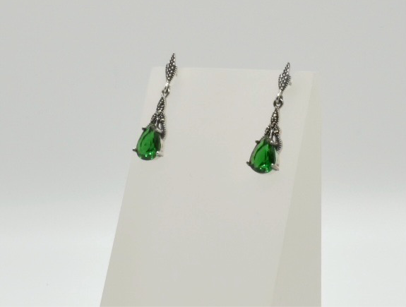 Thumbnail: 925 Silver Emerald Green Zirconia Marcasite Pierced Earrings