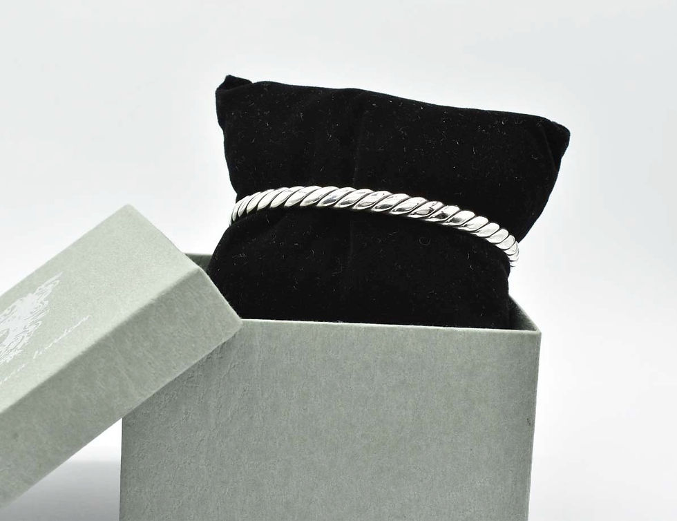 Thumbnail: 925 Silver Heavyweight Men's Twist D Shape Torque Bangle