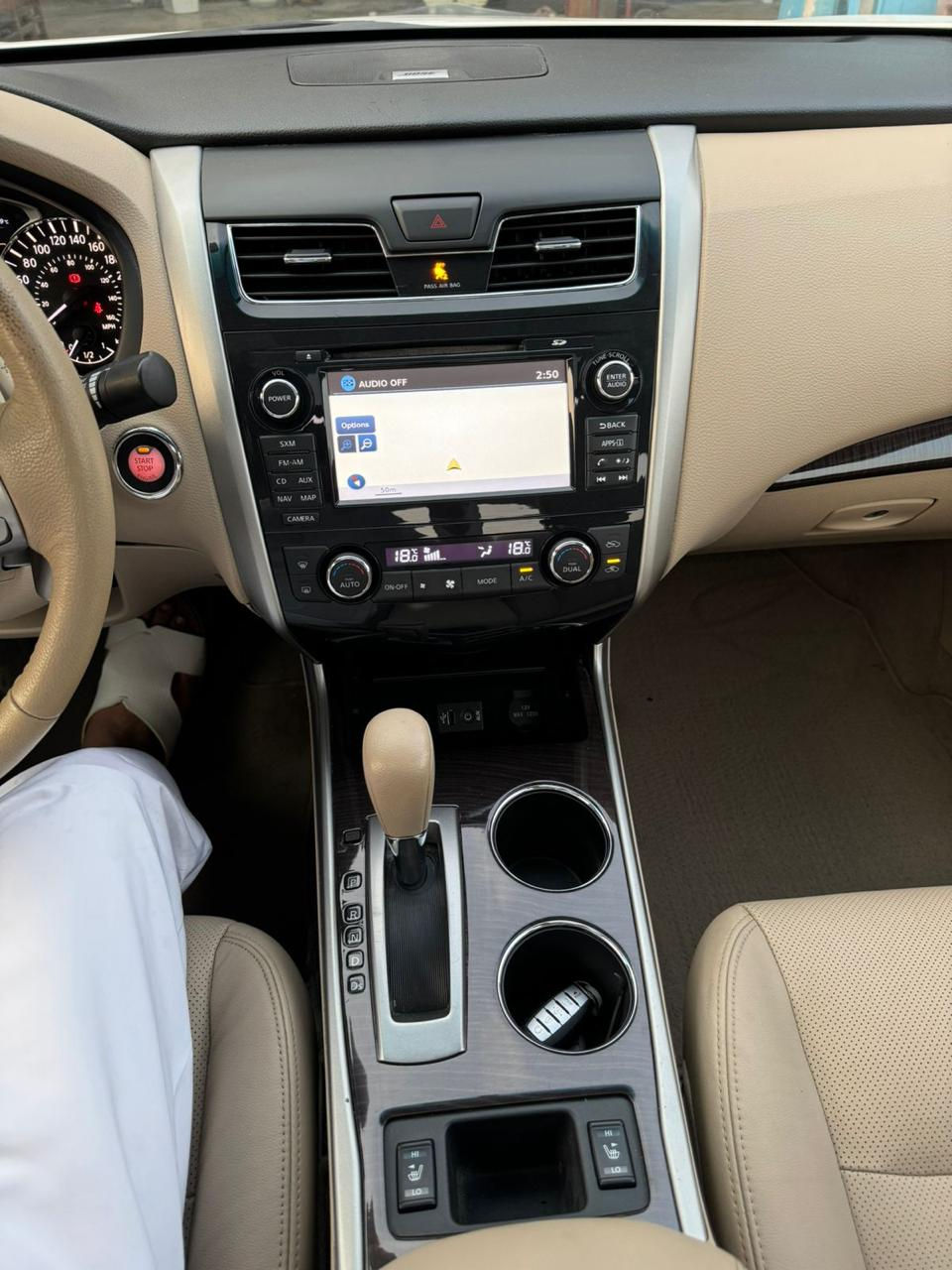 Thumbnail: Nissan Altima 2014