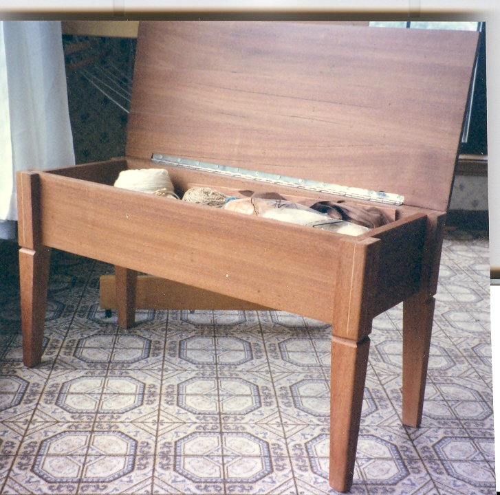 Loom Bench, open.jpg