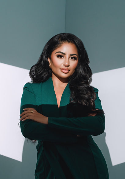 Gina_Judge_Money_Coach_Branding_Shoot-0039-Edit_edited_edited.jpg