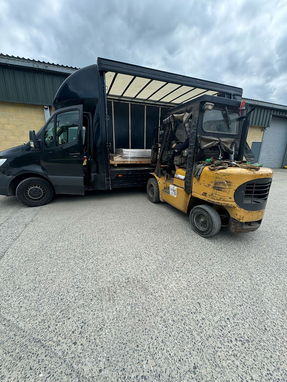 L1LOGISTICS team preparing same day deliveries at Coventry HQ