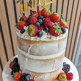Naked Cake with Fruit 🍓
