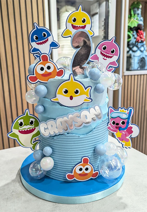Baby shark cake