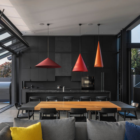OLSON KUNDIG DESIGNS A MODERN BLACK BOX WITH THE WARMTH OF A FAMILY HOME 