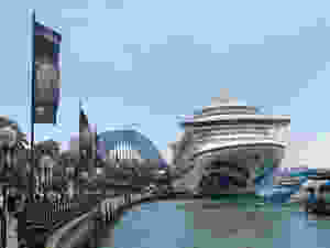 Circular Quay, Sydney Harbor, cruise ship, Sydney Harbor Bridge background with people walking