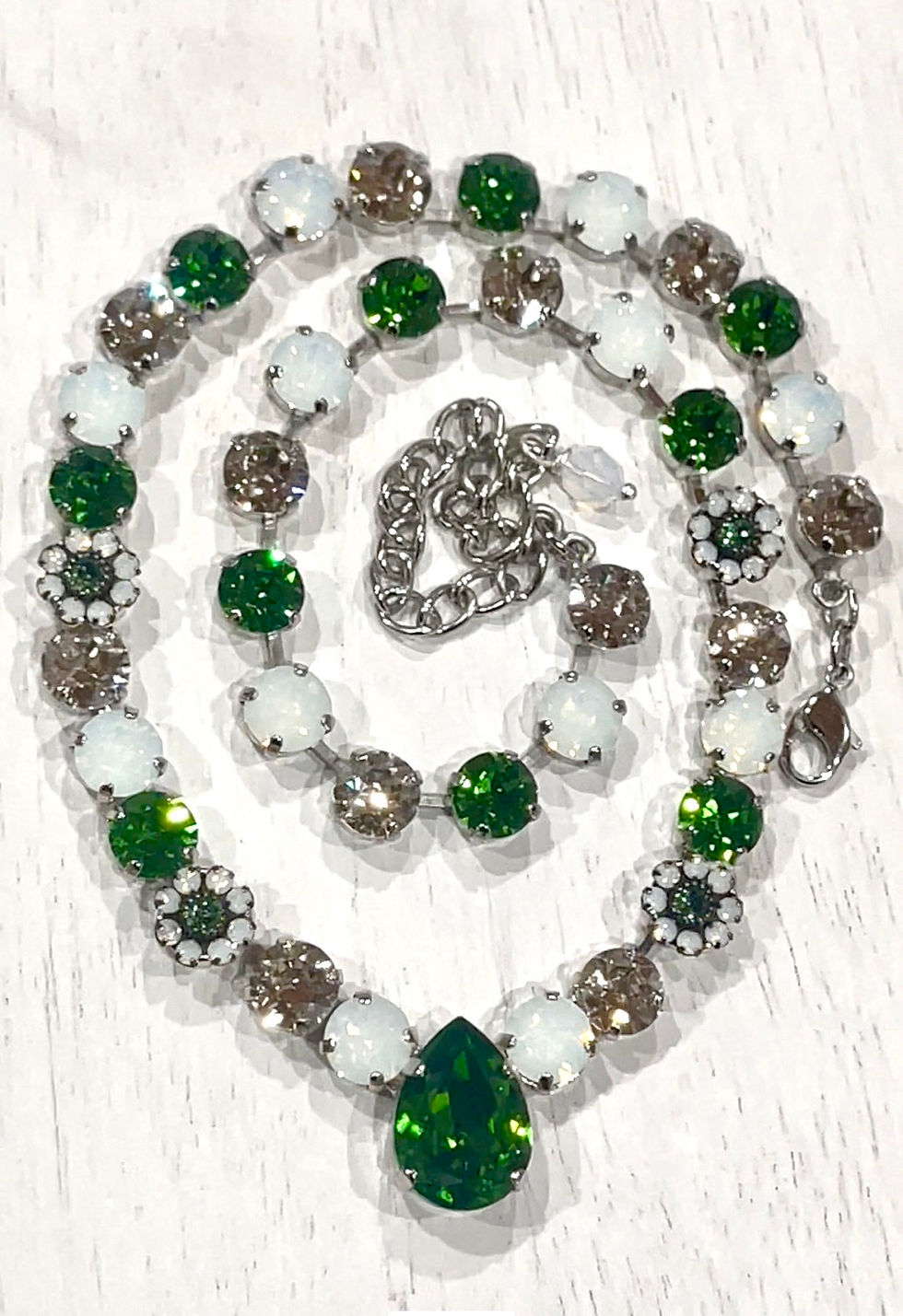 Thumbnail: Everly Crystal Necklace