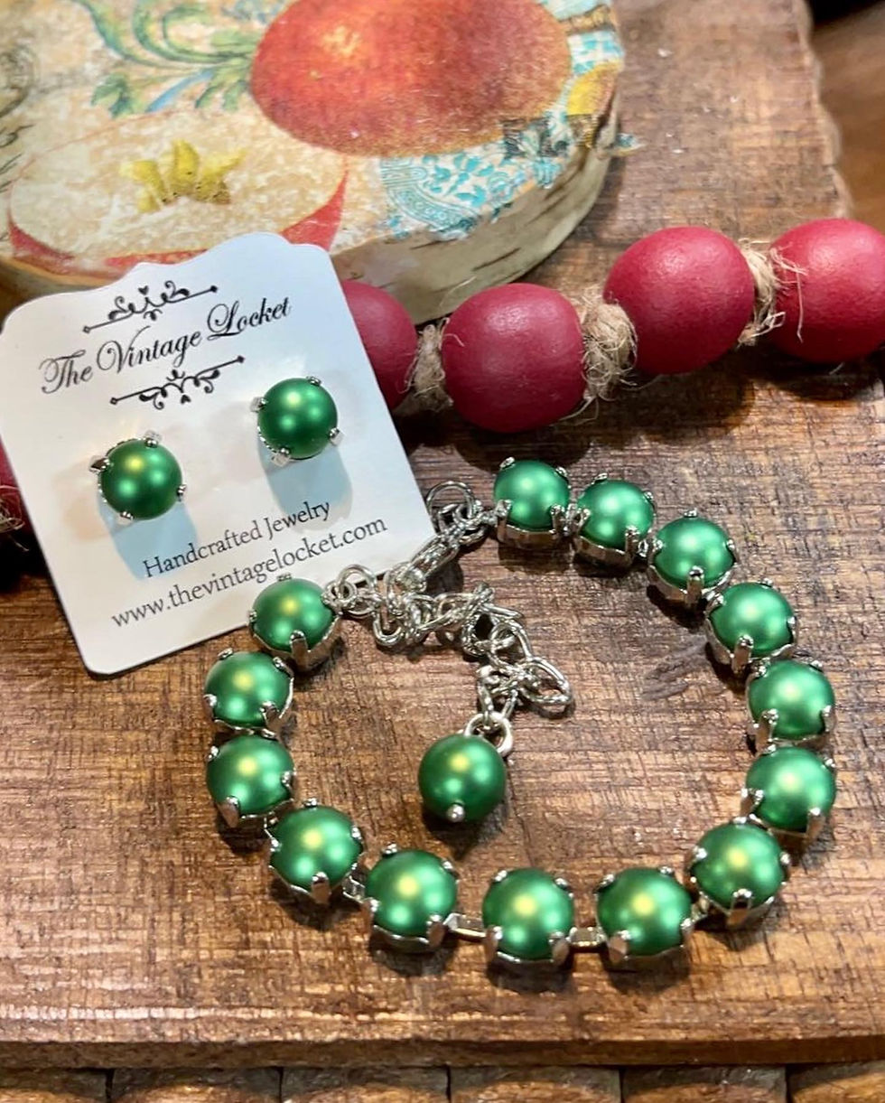 Thumbnail: Austrian Pearl Earrings