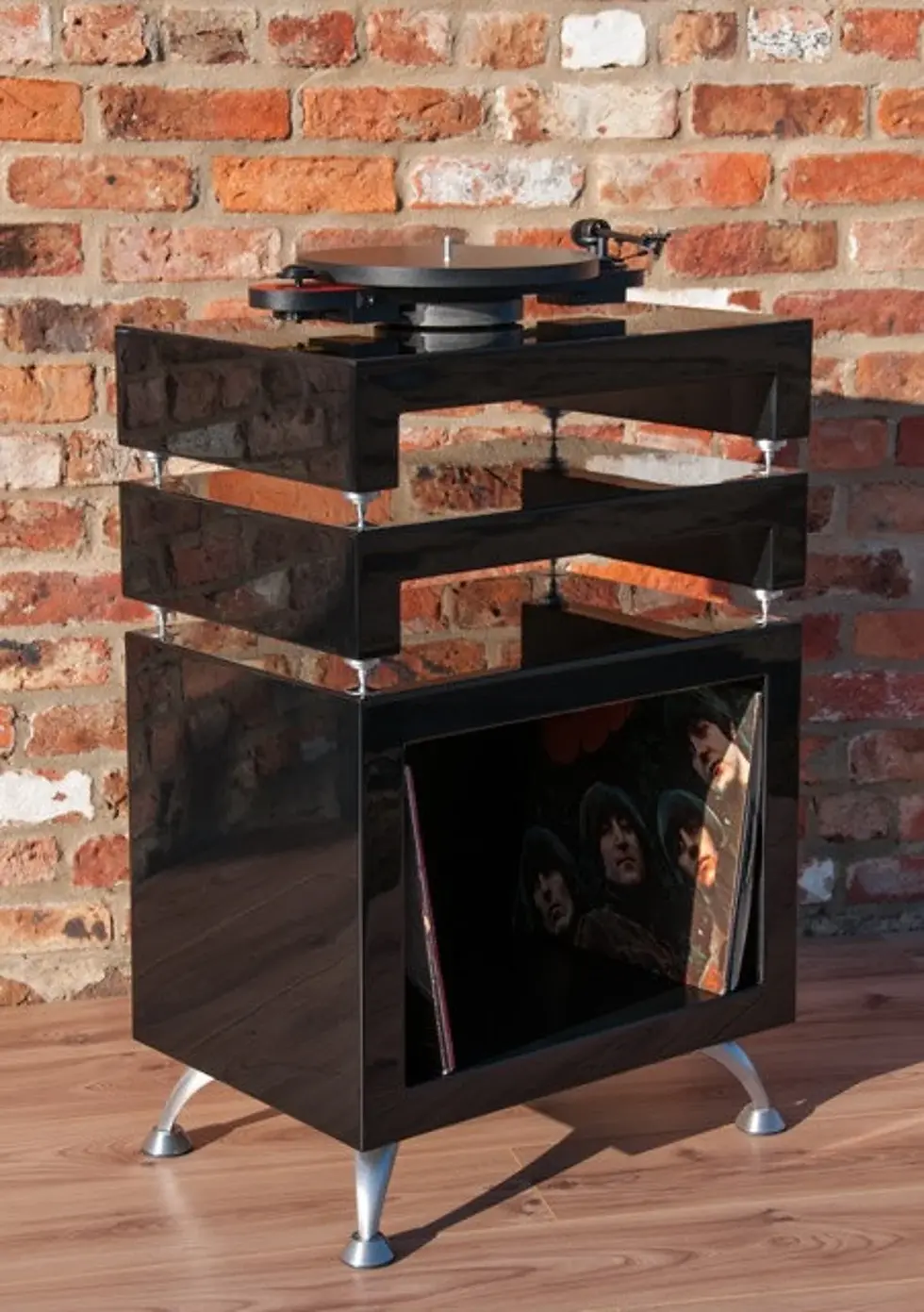 Thumbnail: HiFi Stack-mirror gloss Rega yellow