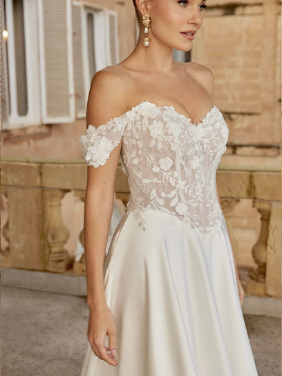 abito da sposa linea A in charmeuse con spalline staccabili off shoulder e pizzo con paillettes 3D elegante moderno