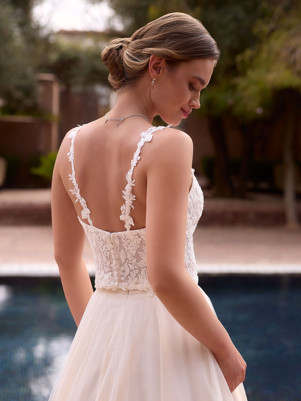 Miniatura: Corpetto da sposa in tulle e pizzo