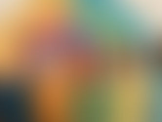 Sechs Menschen in bunten Hemden stehen nebeneinander vor einem farbigen Spiral-Dynamics-Diagramm und verkörpern unterschiedliche Wertehaltungen.