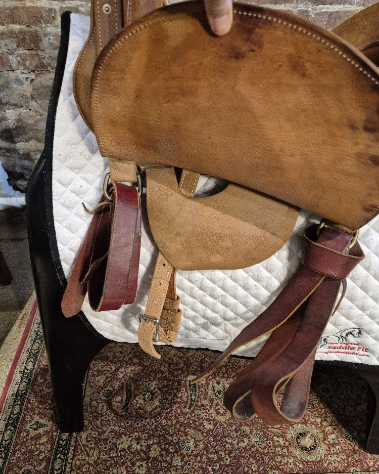 Thumbnail: McLellan Saddle, 17", MN