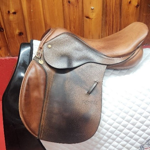 馬場鞍　CRIFF BARNSBY 馬場鞍CRIFF BARNSBY