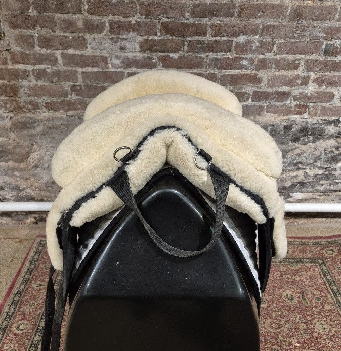Thumbnail: Christ Iberica Fur Saddle