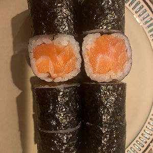 M9. Salmon Maki