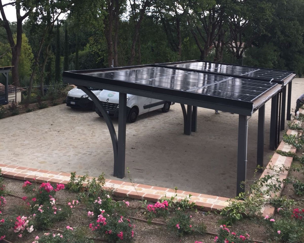 Legno pregiato o ferro moderno: integriamo il fotovoltaico nel cuore della tua casa con strutture architettoniche sartoriali. Scopri le realizzazioni firmate Genera Energia. La bellezza che si ripaga da sola.