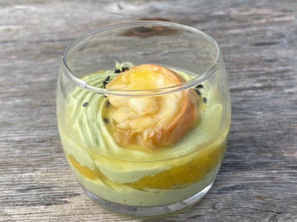 verrine velouté avocat mangue langouste_edited_edited_edited.jpg