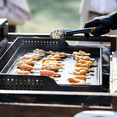 atelier traiteur brochette poulet marine citron la cigale a nimes.jpg