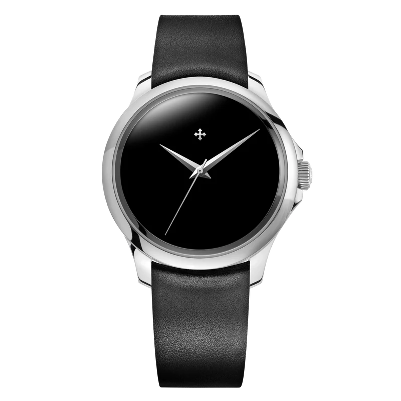 Venezianico Redentore Ultrablack con quadrante nero senza indici, lancette chiare e cinturino nero.