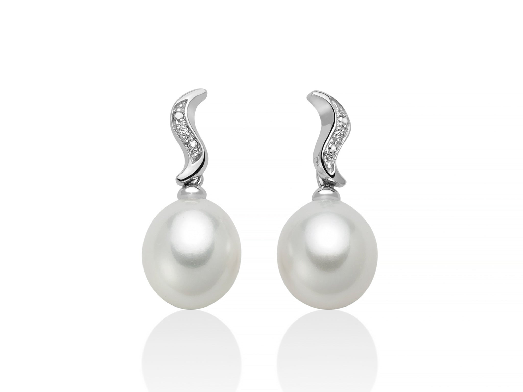 Miluna Orecchini Donna Perle VVR e Diamanti | Oro Bianco 18 kt | 0,8 pt