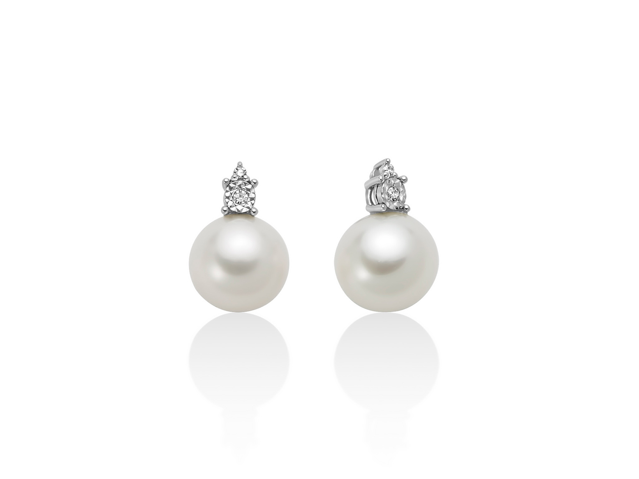 Orecchini Miluna in Oro Bianco 18Kt con Perle e Diamanti